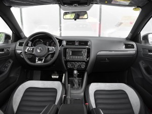 2016 280TSI ԶR-Line