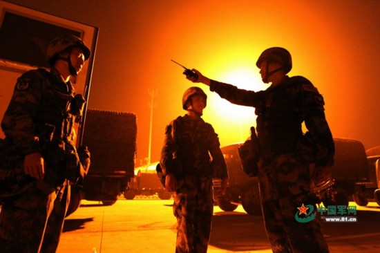 跨越-2016·朱日和B 攻坚豹子 挥师北上险象环