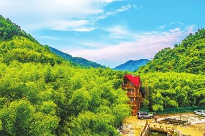 本报记者史长来摄重渡沟村原是豫西一个典型的贫困村,借助自然环境