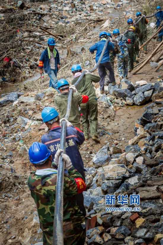 据滑县供电公司抢险负责人姚晓宁介绍,截至25日20时30分, 该公司