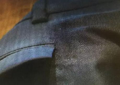 上万元裤子全开裆仅穿四五次情趣炸开成开档裤的吗有带臀部环图片