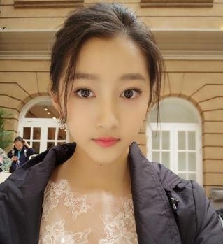 关晓彤拍吻戏用替身 关晓彤妈妈拒绝女儿拍吻