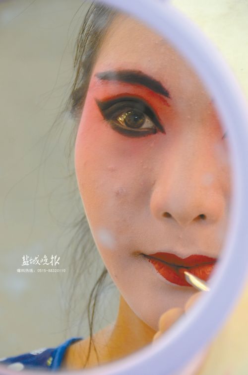 江苏淮剧团青年演员迎考核 汗湿 青衣 不怠工