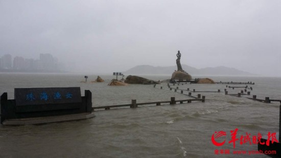 珠海现强风雨 降水量达105.6毫米 直击台风中的