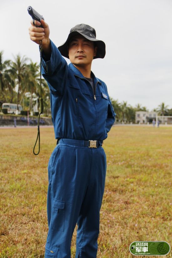 泪奔!让张超的宝贝女儿在爸爸怀里再睡会儿