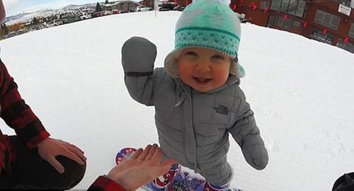 女婴打出OK手势网络爆红 神奇宝宝大盘点(组图