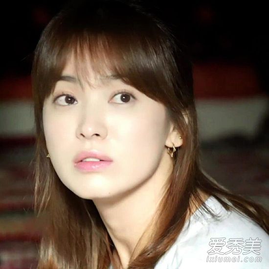 《W-世界发型》韩孝周的两个美炸了朴信惠IU发型设计与女中搭配脸型长发学生图片