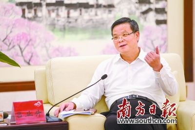 东莞市委书记吕业升接受南方日报专访. 记者 孙俊杰 摄