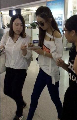 要瘦成一道闪电!郑爽88斤赵丽颖86斤 赵丽颖比