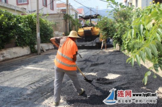 连云港开发区朝阳街道尹宋刘巷进行修路改造