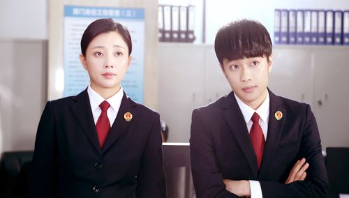 李洋董事长_任素汐老公李洋照片