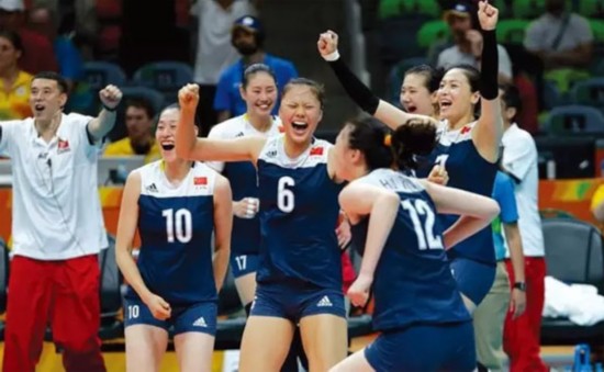 中国女排决赛夺冠 连云港首个奥运会金牌诞生