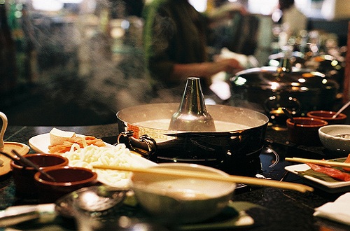 早晨一杯蜂蜜水清肠排毒 5个时间喝蜂蜜水最有