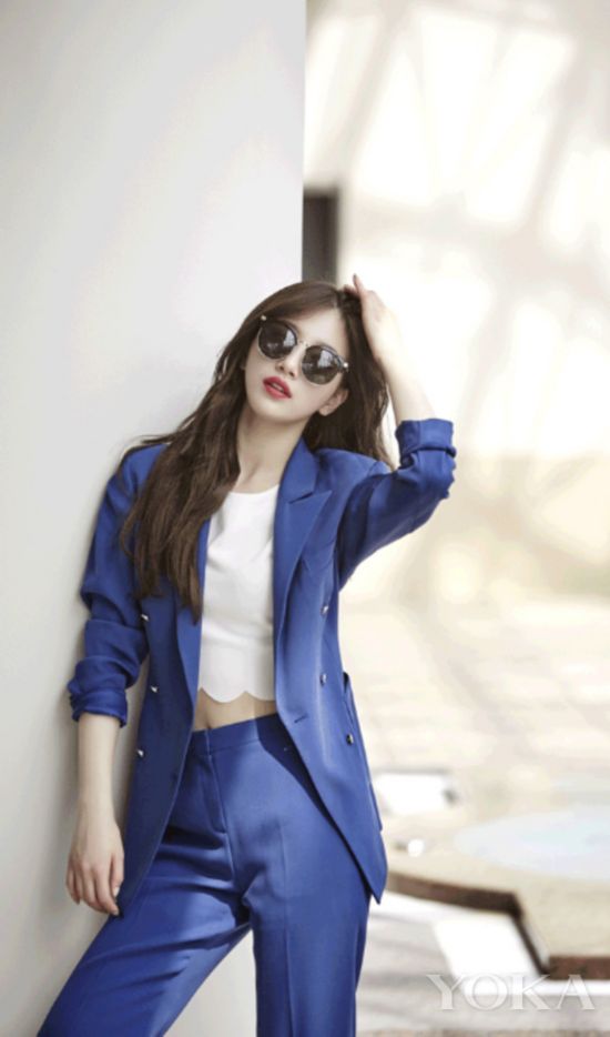 �p�q�����