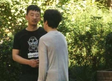 网传黄海波复出拍戏 知情人回应:在补拍被抓之