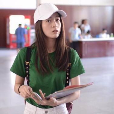 中戏开学美女如云未见关晓彤 状元小花张雪迎受关注