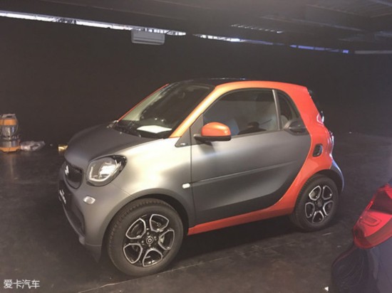 2016成都车展探馆:smart fortwo灰行侠
