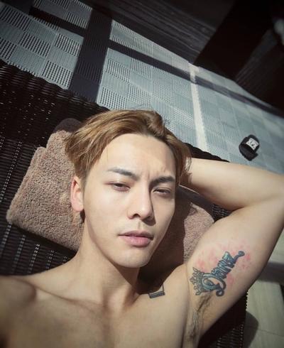 陈伟霆张继科林丹 迷妹爱上他们肌肉+纹身