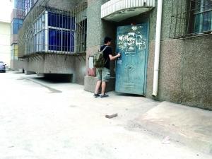 白银奸杀案疑凶工友:他看红衣女人的眼神很奇