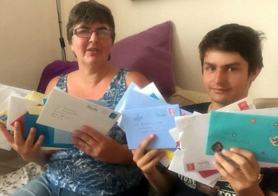 英母亲网络发声帮自闭儿子收获网友2万生日祝