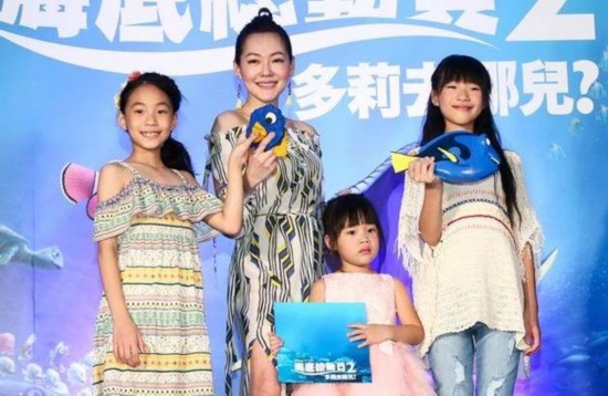 惊呆小S!小女儿呛姐姐:我有粉丝你没有(图)