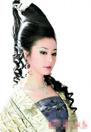 孕妇胃口好！林心如素颜吃汉堡大呼满足
