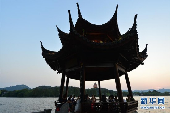 西必赢平台湖掠影：美尽收眼底(图6)
