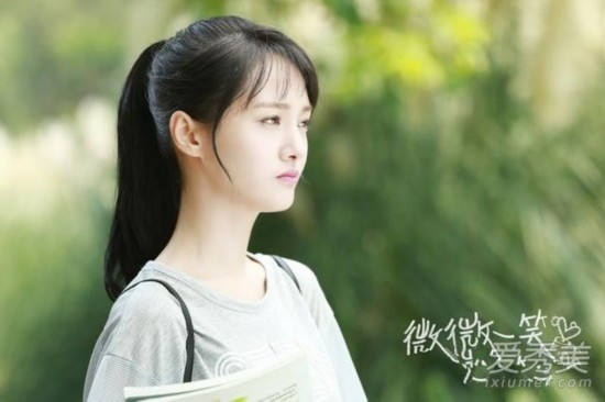 开学在即!郑爽贝微微的百变长发学起来