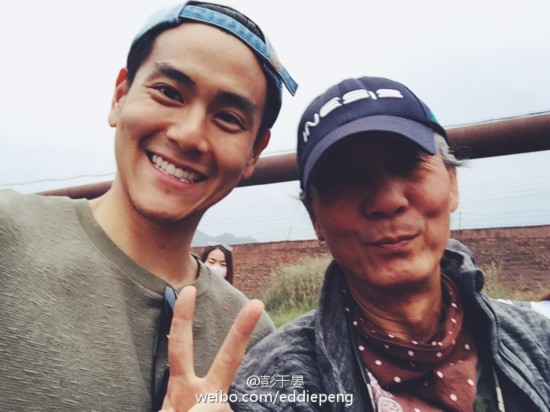 彭于晏探班吴京上演