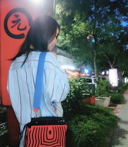 孕妇胃口好！林心如素颜吃汉堡大呼满足