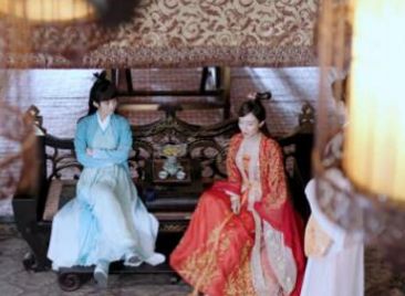 赵丽颖坐姿走红 网友纷纷模仿这坐姿和北京瘫