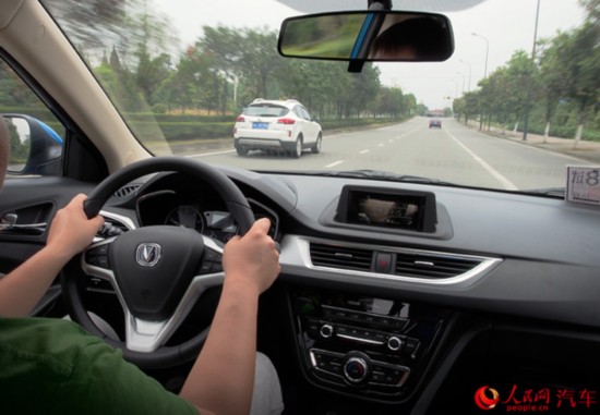 一公升的小爆发 试驾长安悦翔V7 1.0T