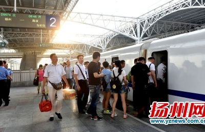 扬州始发南京早班动车开通 乘客体验 双城记