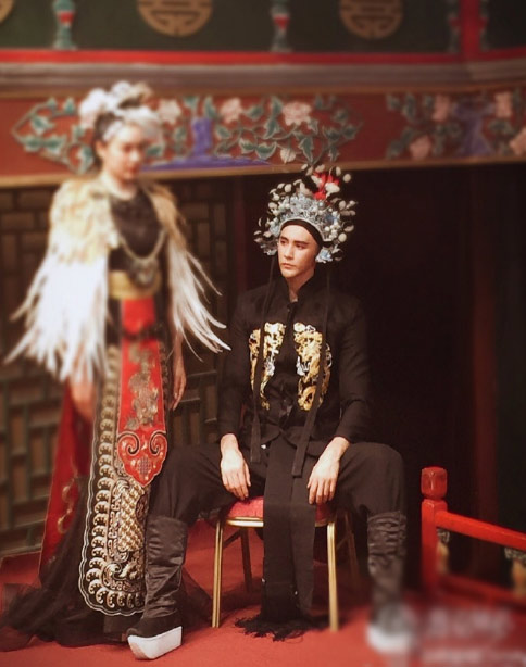 介休名伶婚纱摄影_婚纱摄影(3)