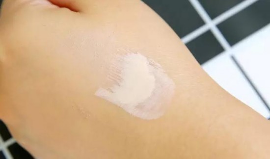 聊一聊關於粉底的那些事兒 N款不同粉底測評
