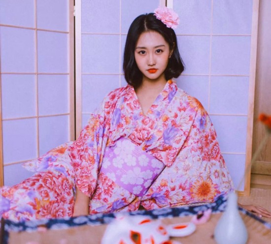 这些明星曾住同一寝室:关晓彤室友皆美女 杨幂