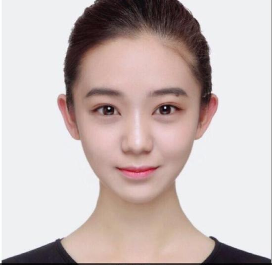北影开学关晓彤室友名单私照曝光 个个美女各