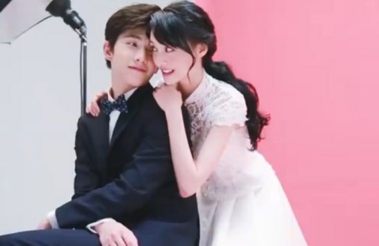 杨洋郑爽合拍婚纱照甜蜜互动 网友大呼般配(图)