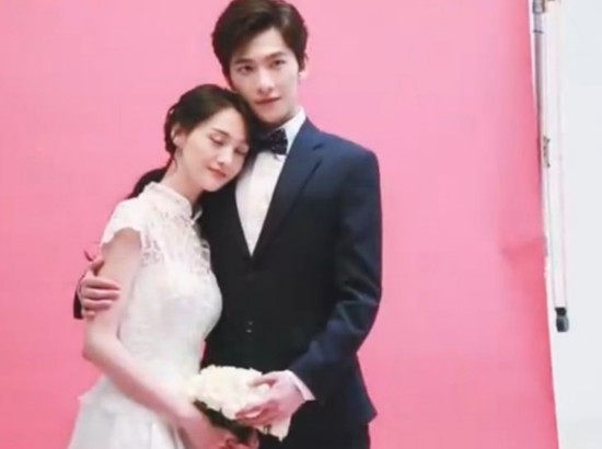 杨洋郑爽合拍婚纱照甜蜜互动 网友大呼般配(图)