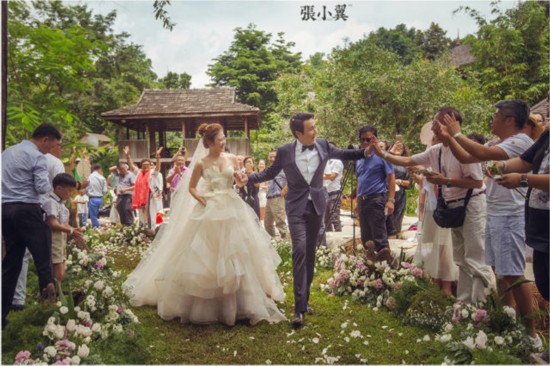 沈腾北京办婚礼 何炅主持刘涛黄渤等现身