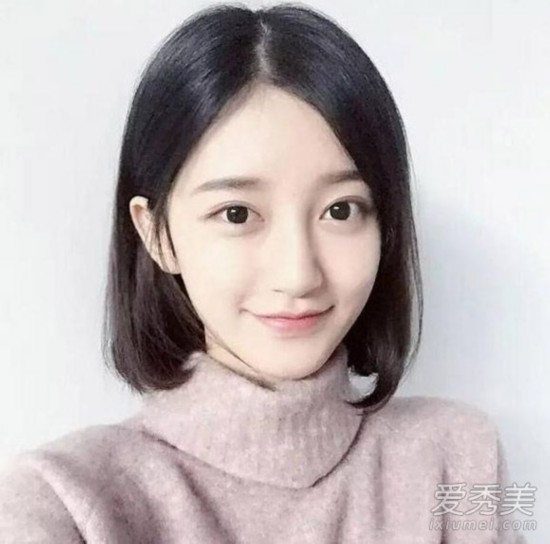 中分齐肩短发清纯甜美,短直发简单好打理,清新文艺超适合学生妹