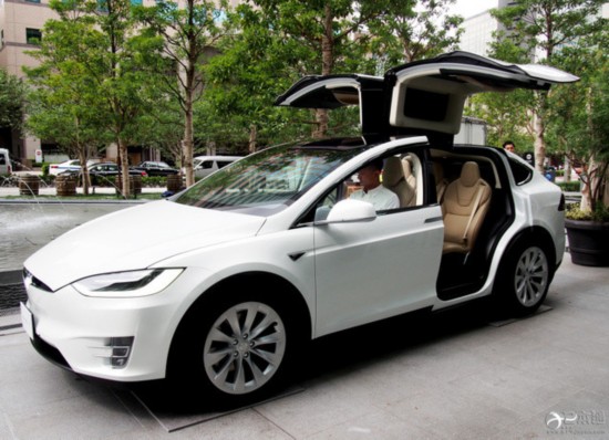 ModelX ˹ 綯 ܳ SUV