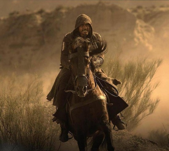 《刺客信条》曝新剧照 法鲨各种凹造型准备战