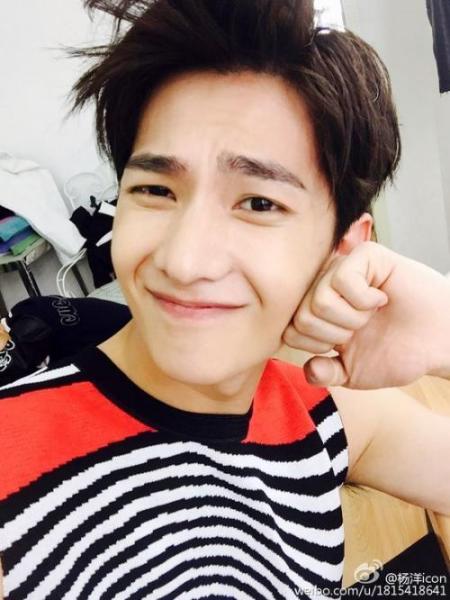 男星卖萌大PK谁最萌 杨洋鹿晗爱嘟嘴 张艺兴李