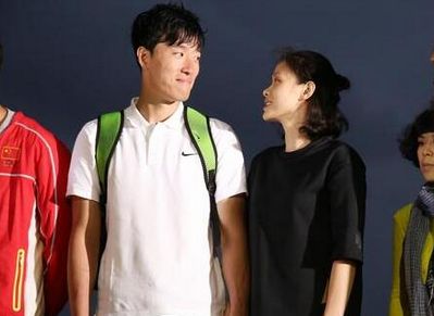 劲爆!刘翔自曝已结婚 节目中当场承认与吴莎结婚两人戒指曝光
