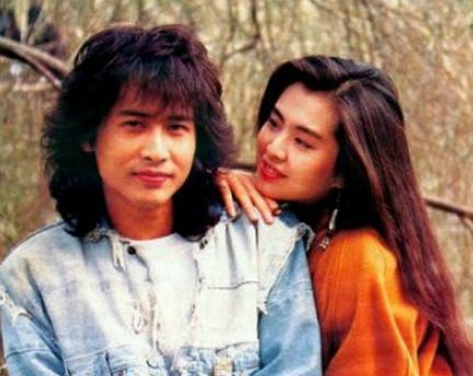 王祖贤素颜晒自拍美照 美艳惊人风韵犹存(组图