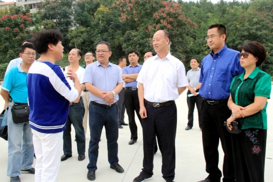 省政协左定超一行来思调研社会养老服务体系建