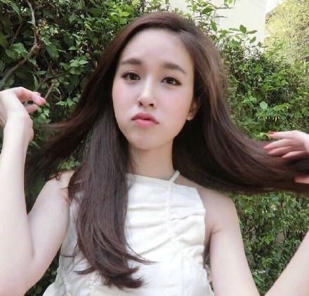 泰国变性女艺人美貌堪比Angelababy 网友:比女