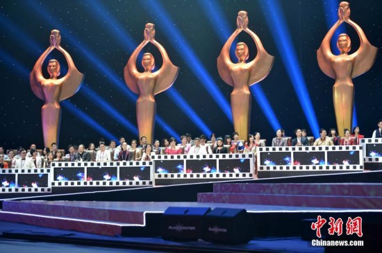 金鸡百花电影节落幕 冯绍峰许晴分获影帝影后