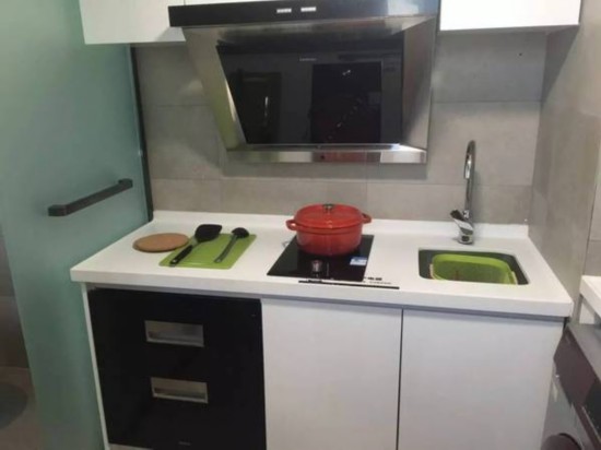 88万一套 实拍深圳6平米精装鸽笼房